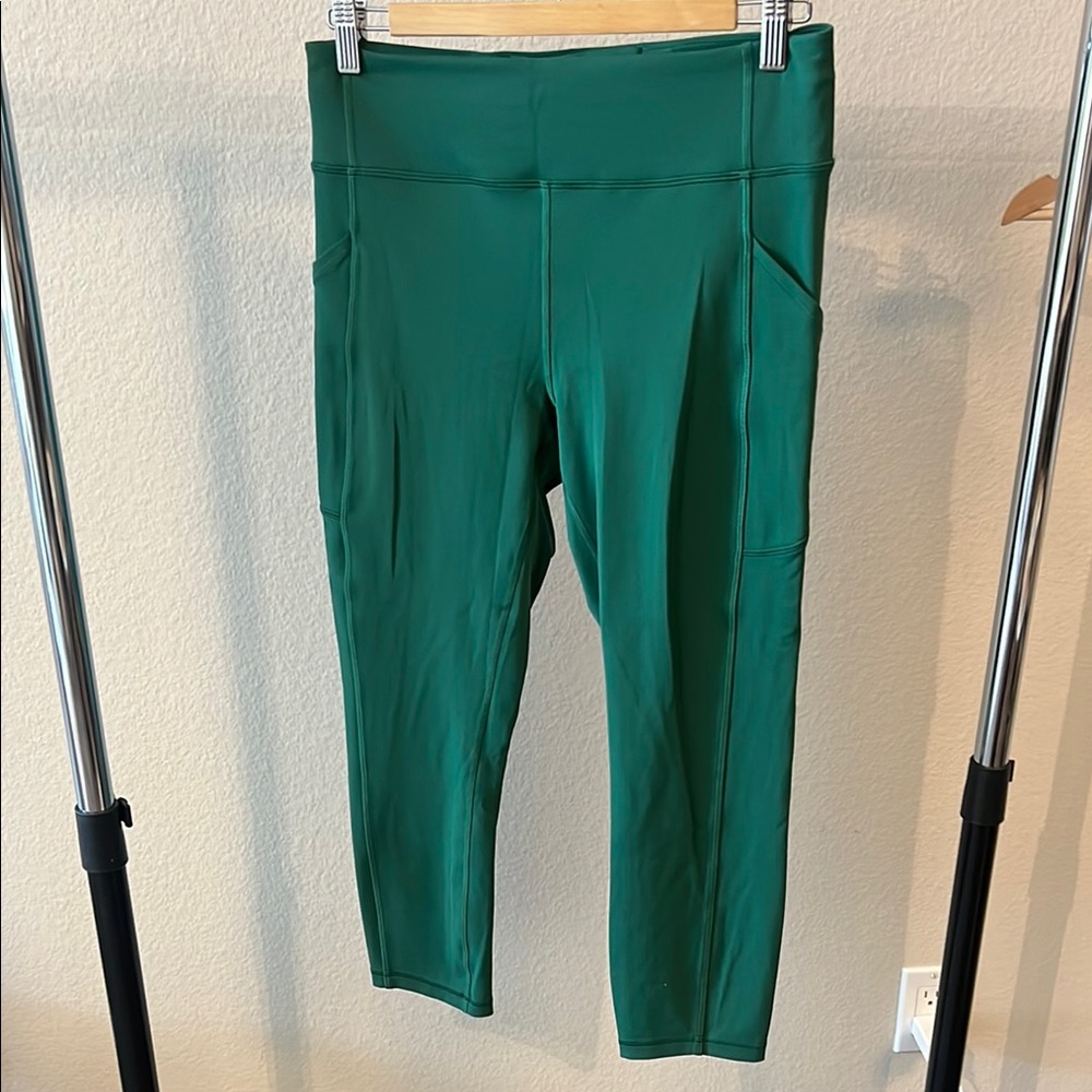 Women's invigorate tights size 10
